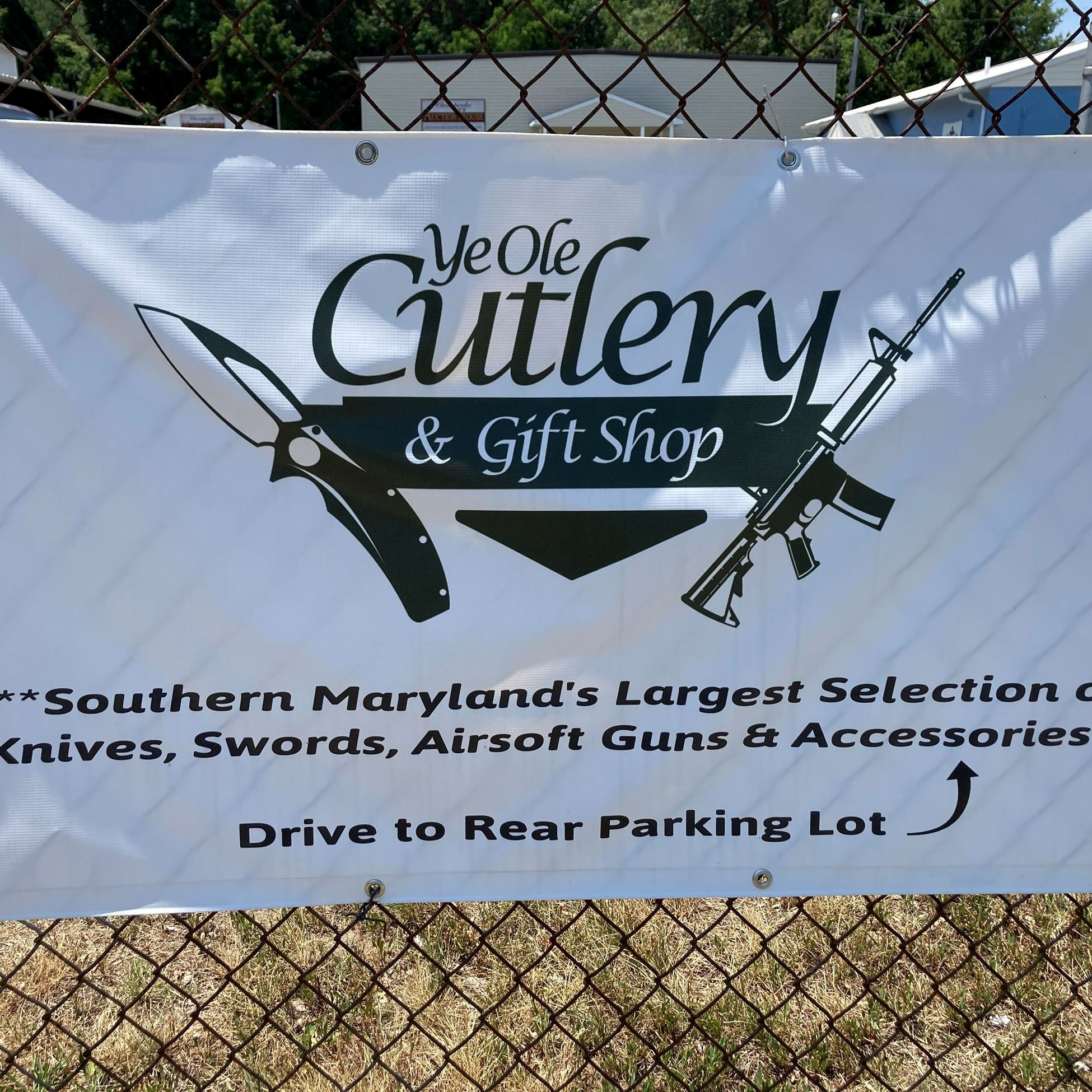 Sign for Ye Ole Cutlery and Gift Shop